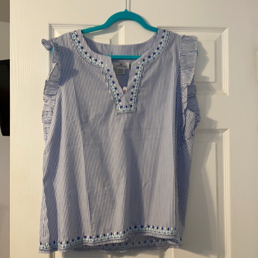 NWOT Vineyard Vines Striped Top, never worn daughter ripped tags off